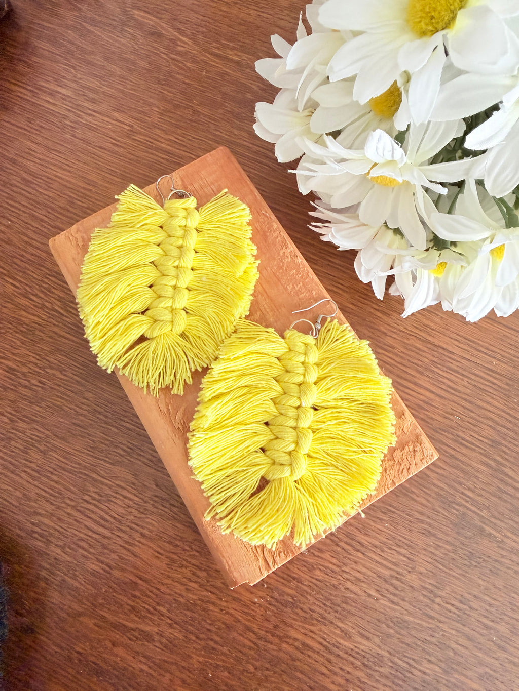 Black & Yellow, Macrame earrings